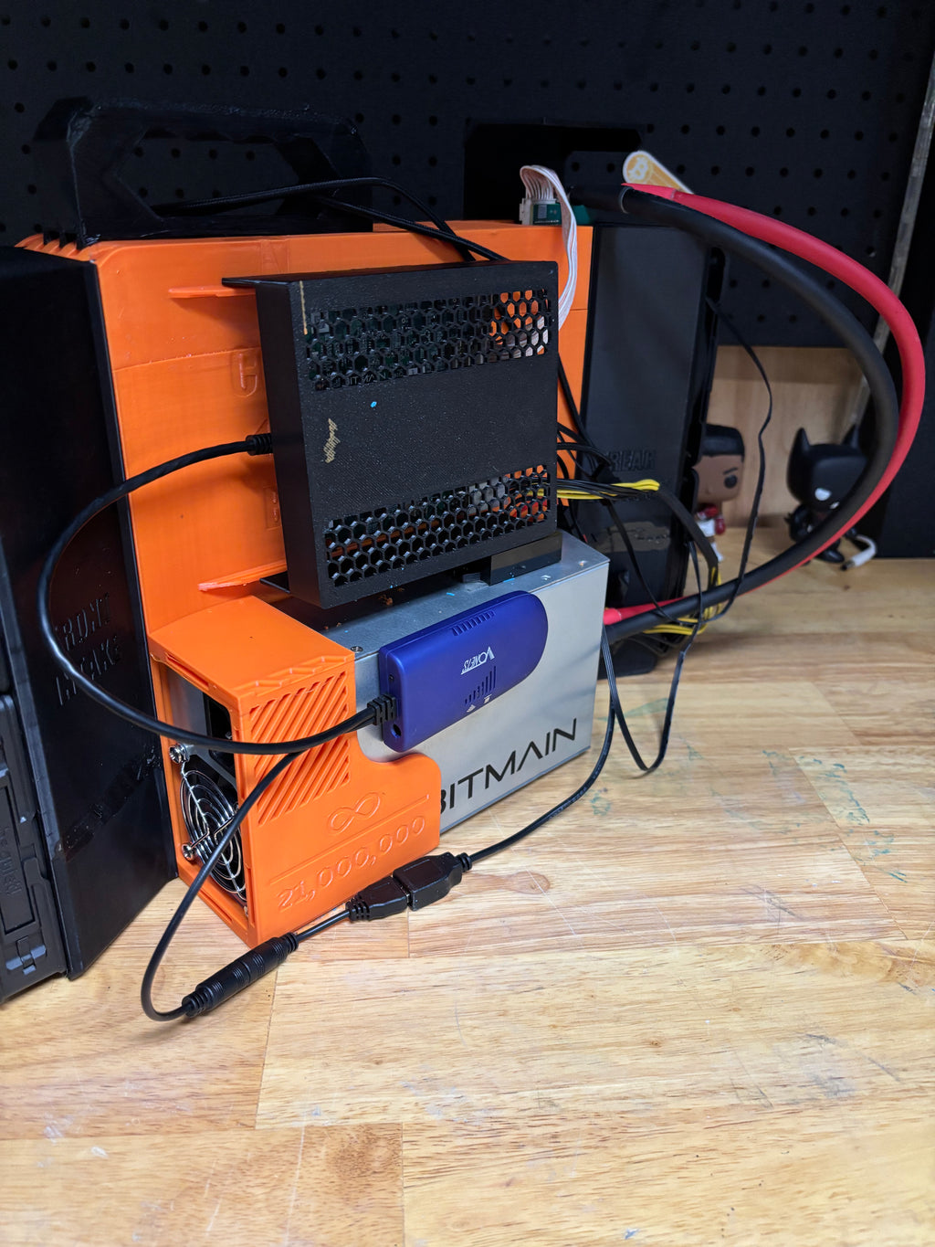 Nakamoto Mining Case – High-Efficiency DIY Bitcoin Miner Enclosure for S19/S21 Hashboards